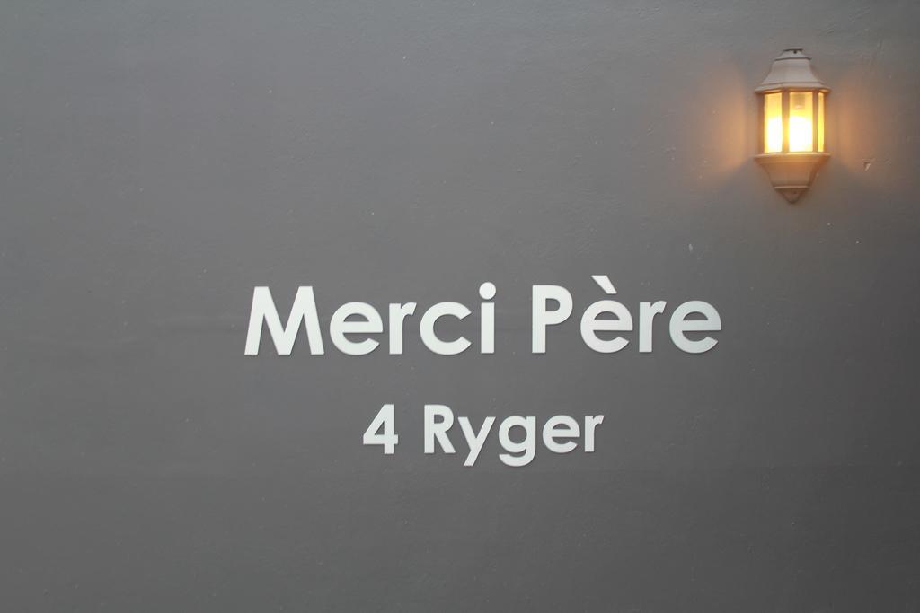 Merci Pere خليج غوردونز المظهر الخارجي الصورة